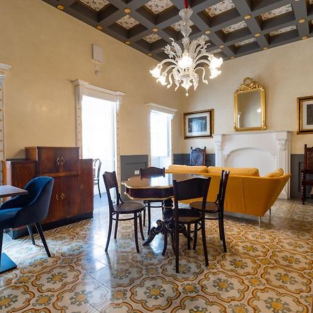 Monreal Boutique Townhouse - R024Rm3 Hotel Paola Luaran gambar