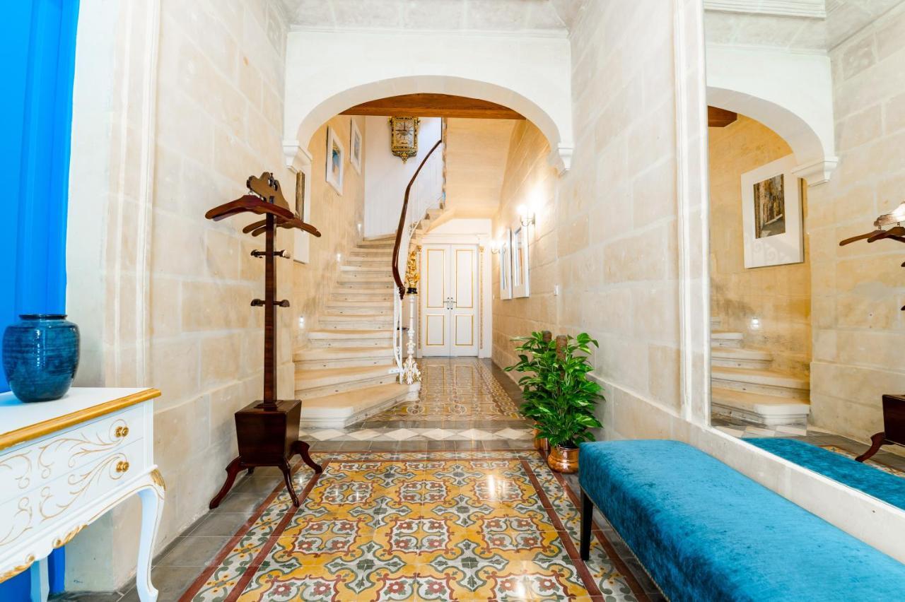 Monreal Boutique Townhouse - R024Rm3 Hotel Paola Luaran gambar